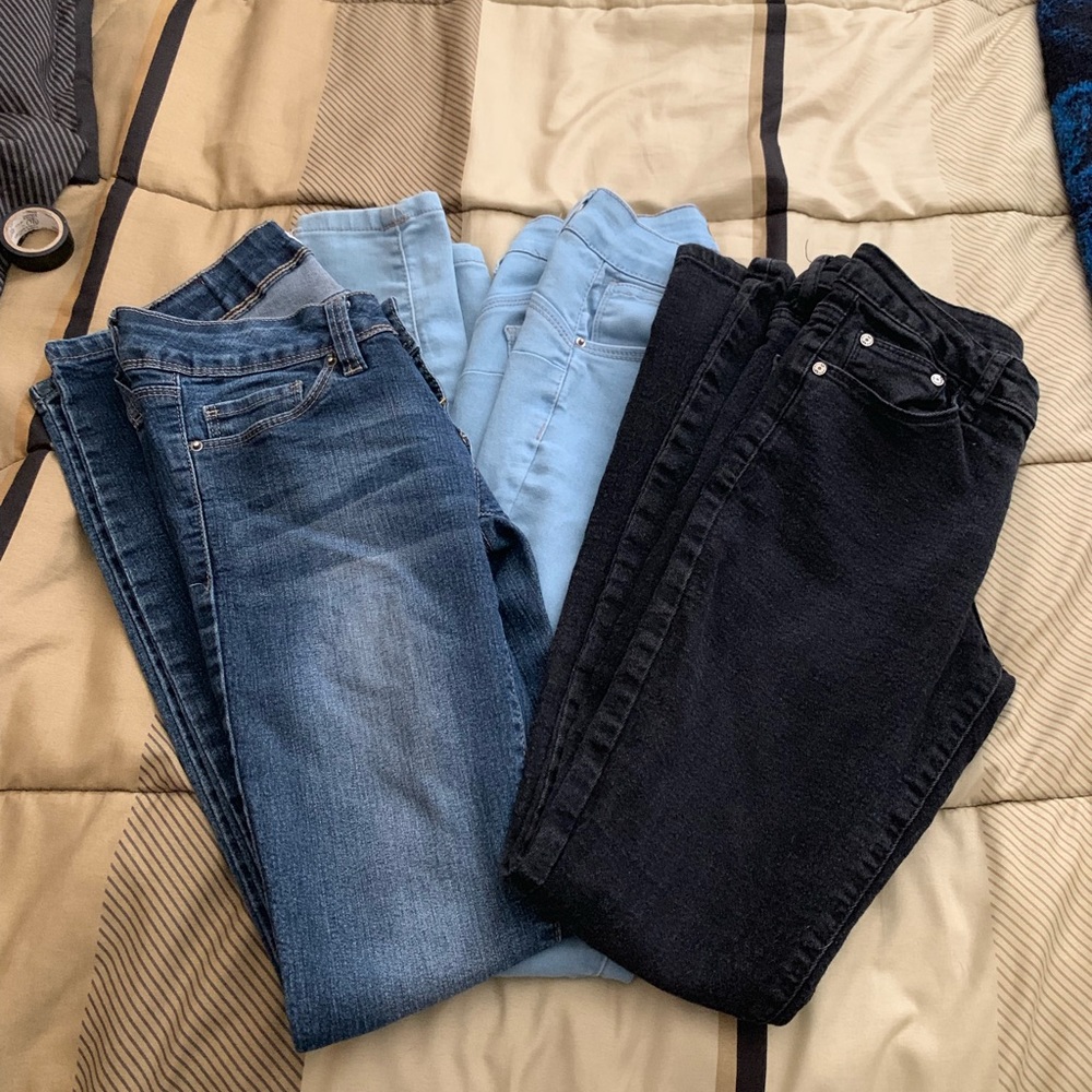 3 SKINNY JEANS SIZE 0